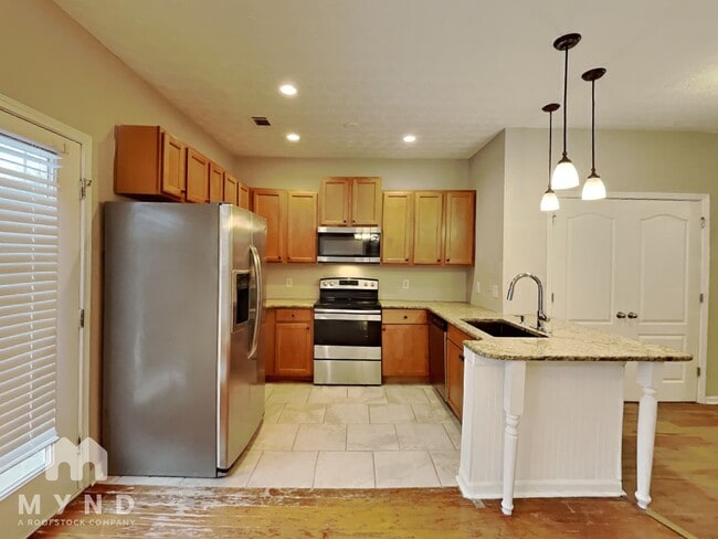 Foto del edificio - 6204 Ellenwood Dr