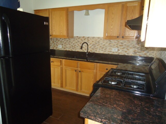 Foto del edificio - 10707 Keating Ave