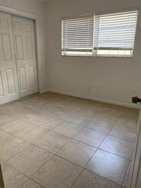 Foto del edificio - 481 Sunshine Dr