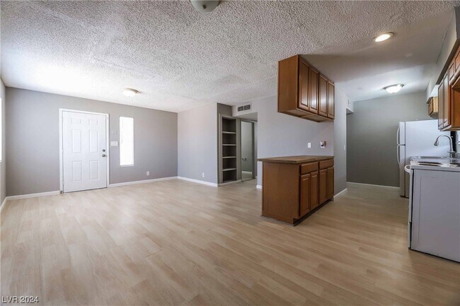 Foto del edificio - 833 N Bruce St