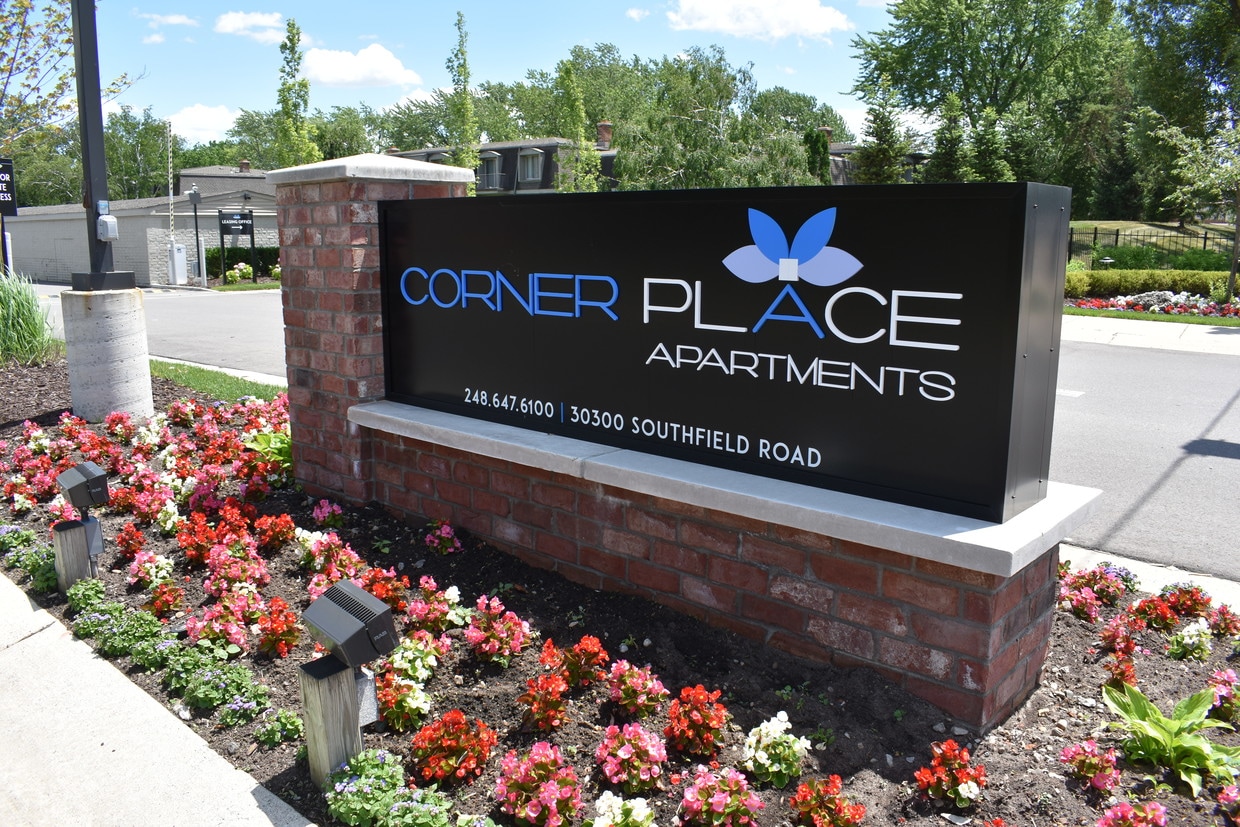 Corner Place Apartments in Southfield, MI