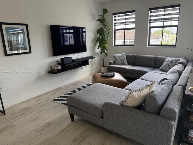 Foto del edificio - 15560 SW 136th St
