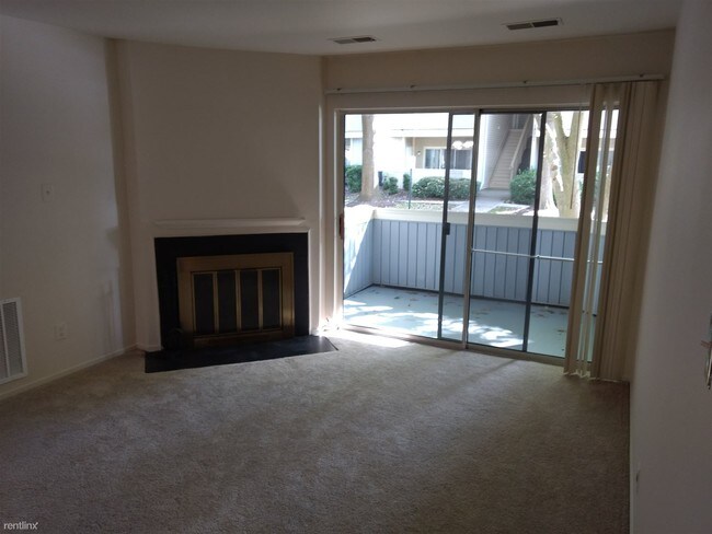 Building Photo - 18200 Chalet Dr