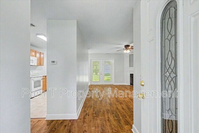 Building Photo - 2305 Spivey Ave