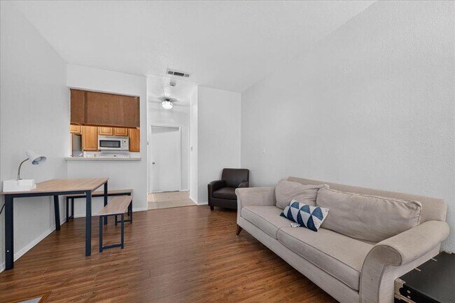 Foto del edificio - 806 W 24th St