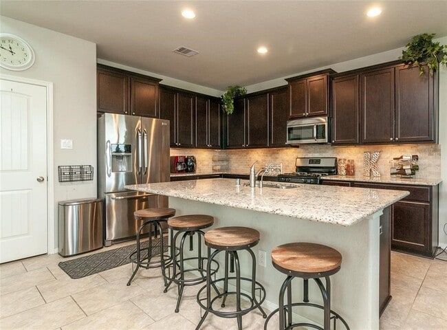 Building Photo - 1204 Willow Plains Ln