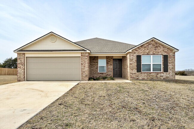 Building Photo - *** $250 MOVE-IN SPECIAL  *** Charming 4-Bed 2-Bath Home in Stillwater! *** $250 MOVE-IN SPECIAL ...