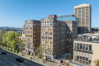 Building Photo - Malloy Apartment Homes