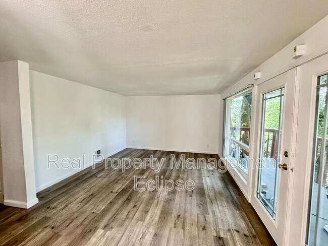 Foto del edificio - 1701 Sturgus Ave S