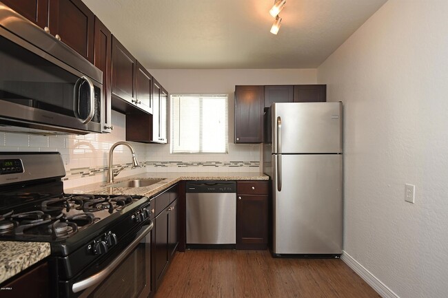 Foto del edificio - 502 E Mariposa St