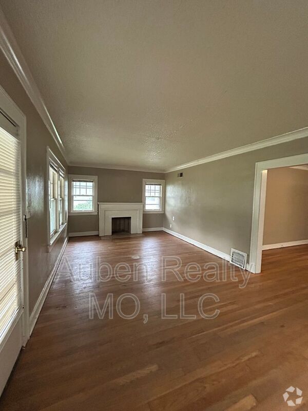 Building Photo - 5431 Harrison St
