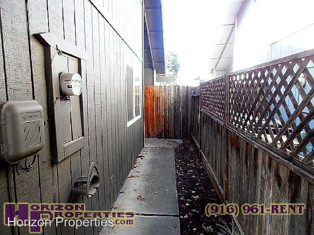 Building Photo - 7711 Las Lilas Ct