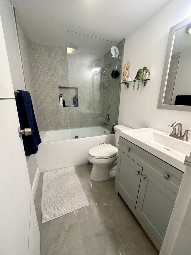 Foto del edificio - 333 NW 17th Ct