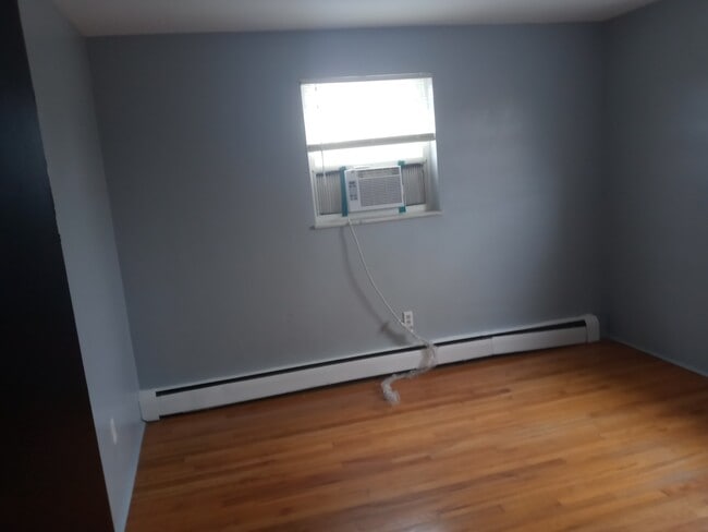 Foto del edificio - 5886 Shadymist Ln