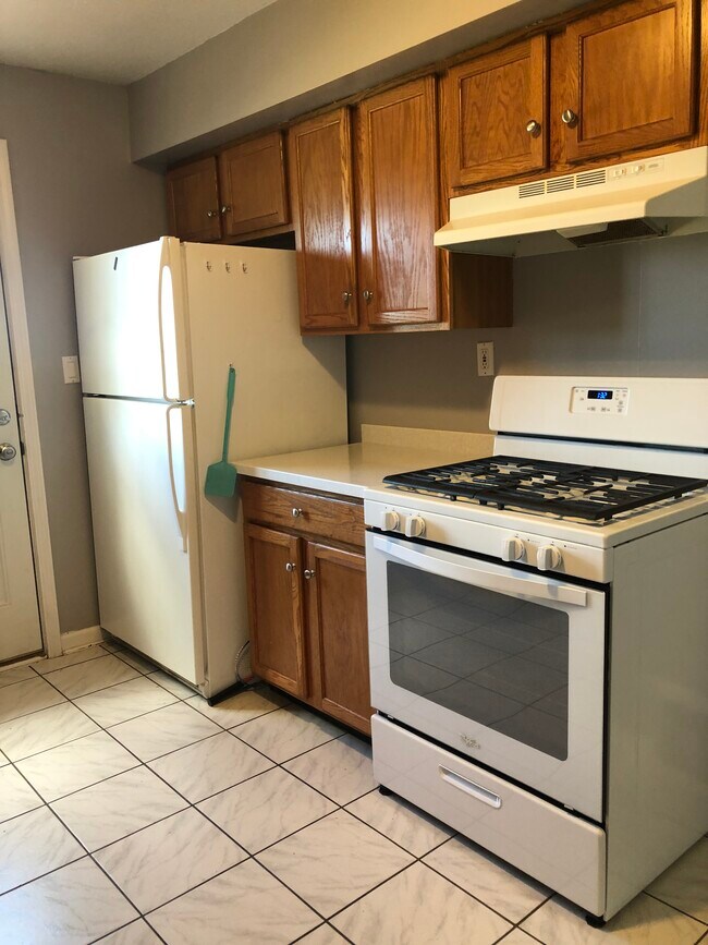 Foto del edificio - 1558 W 45th St
