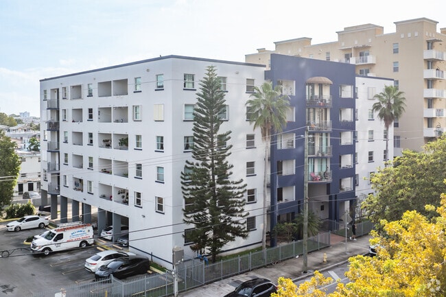 Rio Plaza Condominiums