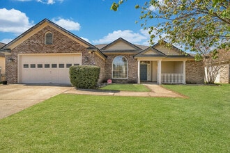Building Photo - 125 Hopeland Dr