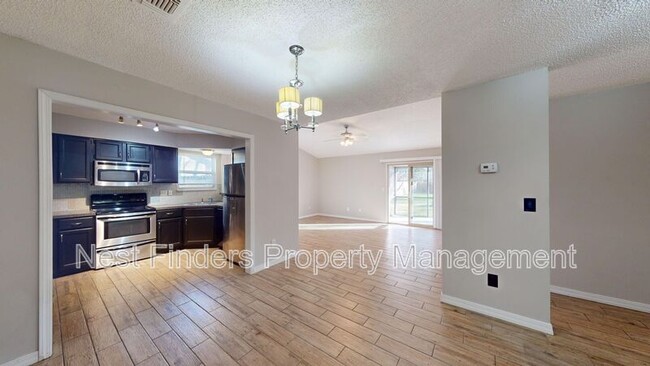 Foto del edificio - 8336 Spicewood Dr