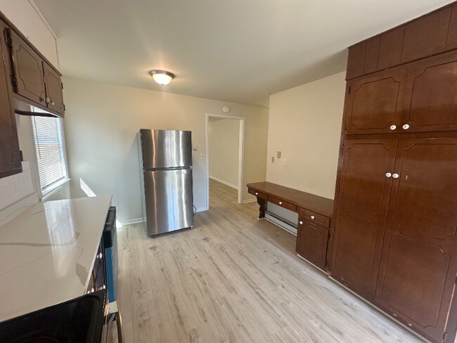 Foto del edificio - 5388 Chapmans Rd