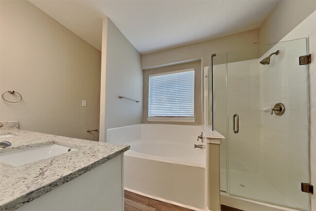 Foto del edificio - 2200 Jefferson Crossing Dr