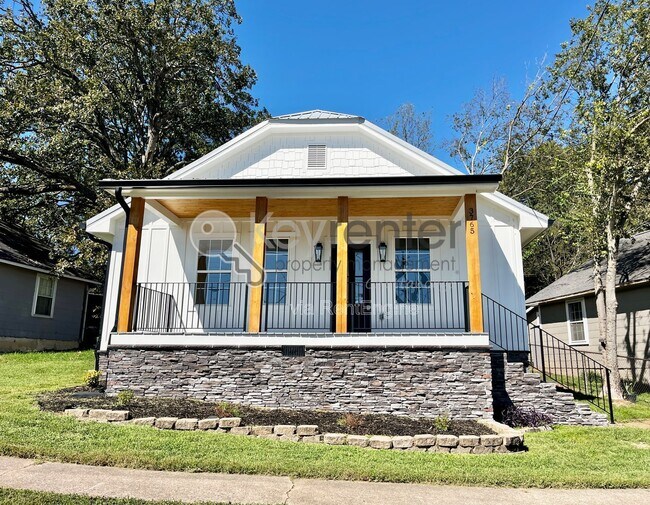 Building Photo - 3765 Dixie Cir