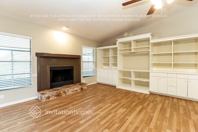 Building Photo - 6523 Seafairer Dr