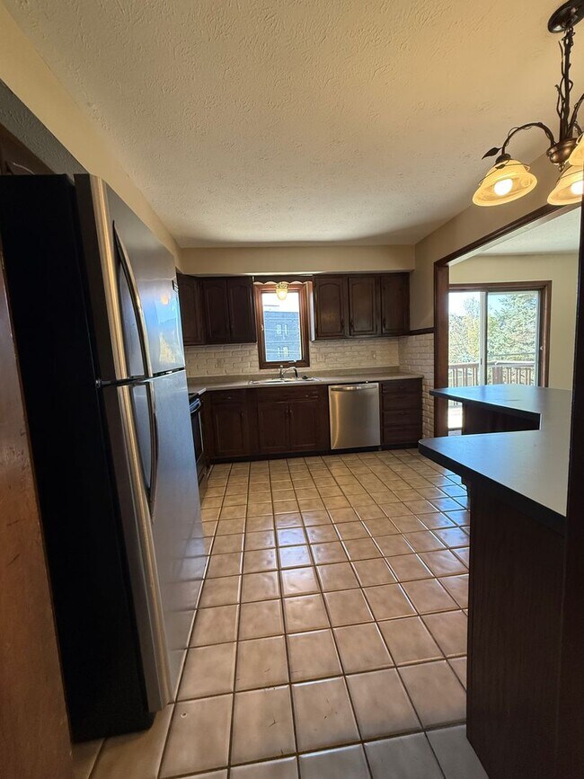 Foto del edificio - 3 BR / 3 BA Single-family home near Ellettsville