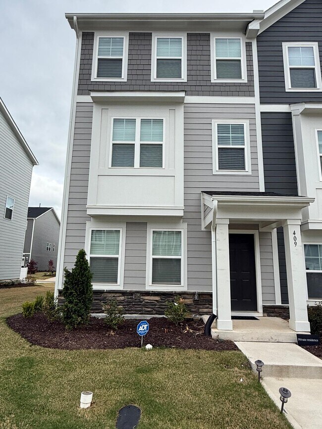 Foto del edificio - 409 Deercroft Dr