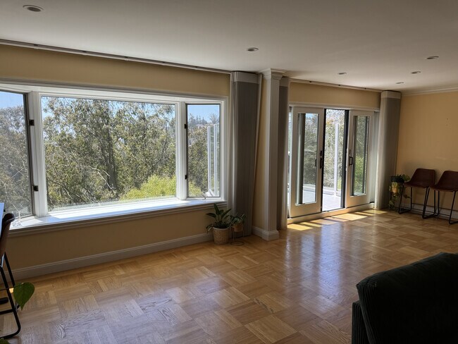 Foto del edificio - 169 Warren Dr