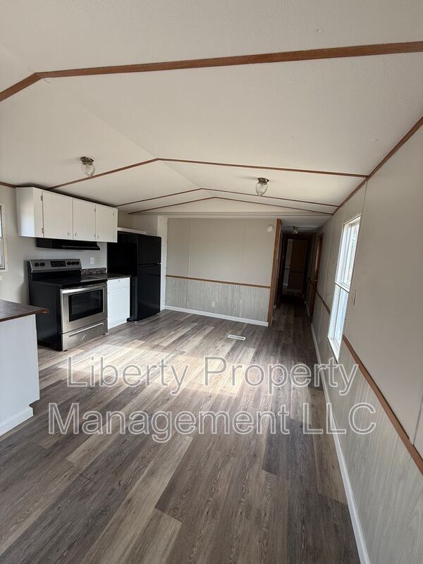 Foto del edificio - 1019 John Godfrey Rd