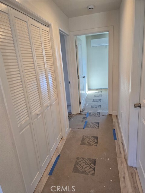 Foto del edificio - 999 Long Beach Blvd