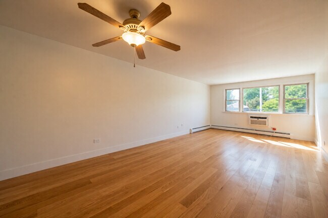 Foto del edificio - 415 S Lombard Ave
