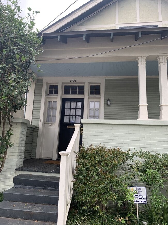 Photo - 1731 Amelia St House
