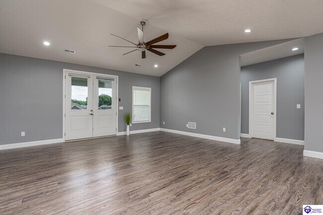 Foto del edificio - 306 Turner Ct