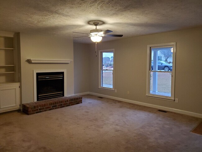 Building Photo - 7045 Bucktail Rd