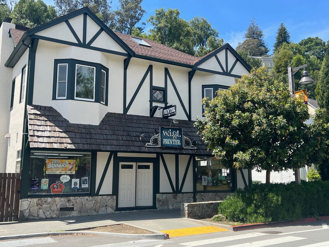 Primary Photo - 324 Miller Ave