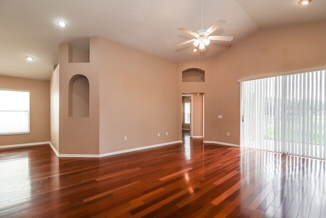 Building Photo - 1641 Firewheel Dr