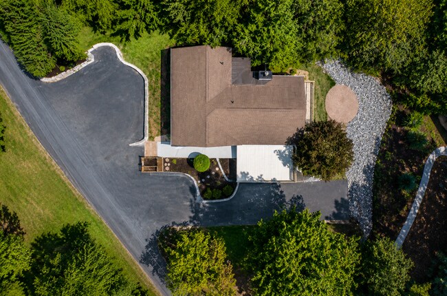 Building Photo - 23 Brookside Ln