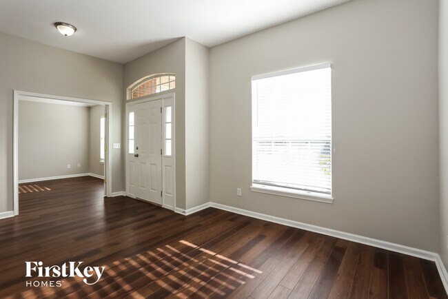 Foto del edificio - 1019 Gallant Fox Cir N