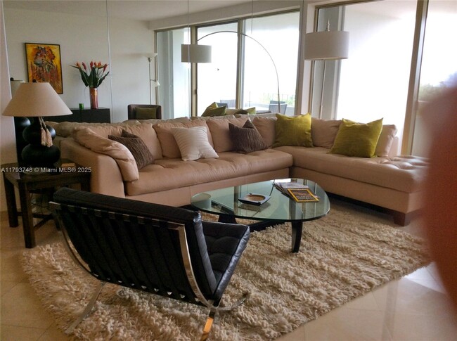 Foto del edificio - 155 Ocean Ln Dr