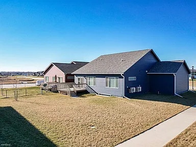 Building Photo - 1855 NE Little Beaver Dr