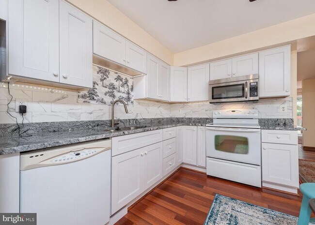 Foto del edificio - 10544 Eastwind Way