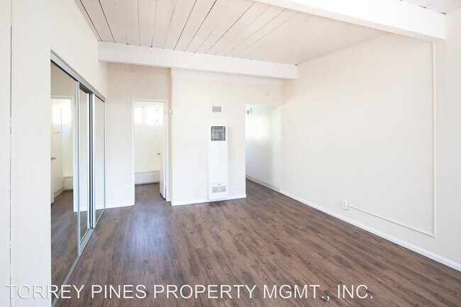 Building Photo - 1327-1335 Pacific Beach Dr