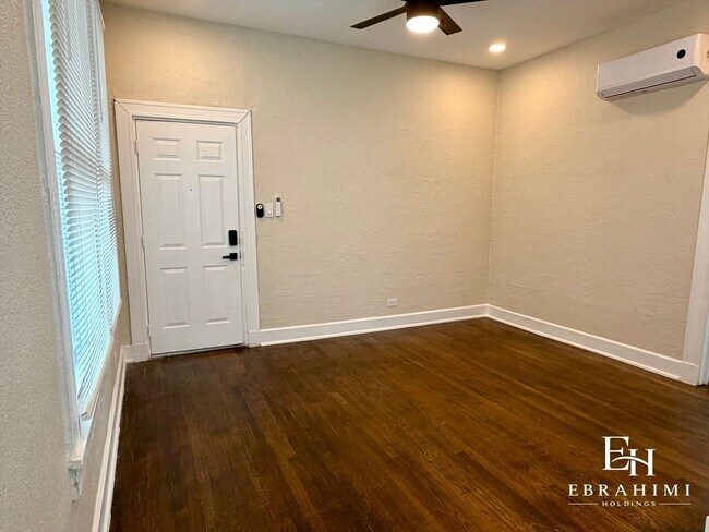 Foto del edificio - 822 Ogden St