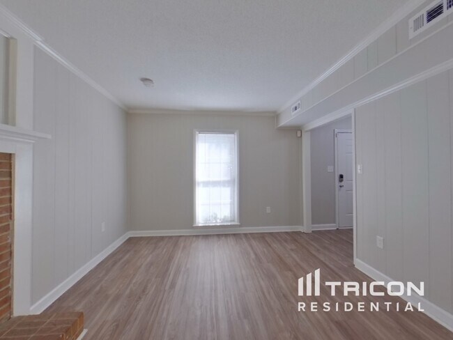 Building Photo - 5120 Blue Spruce Ln