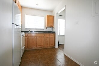 Building Photo - 131 S Ave 63