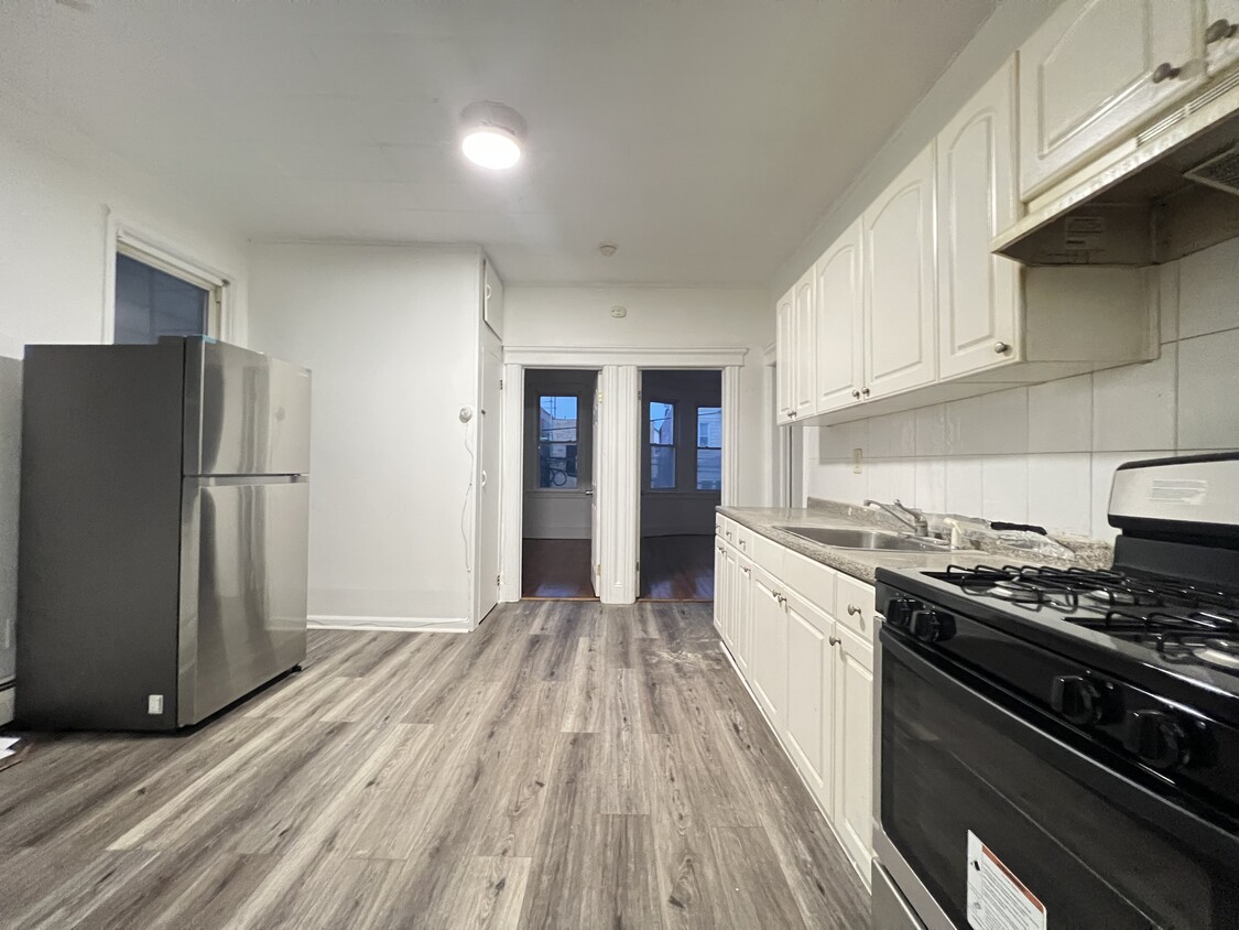 Primary Photo - 66 W 18th St