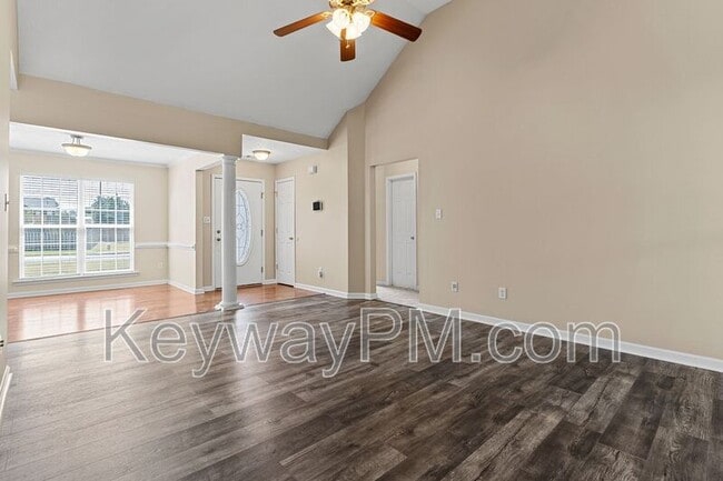 Building Photo - 219 Rainbow Falls