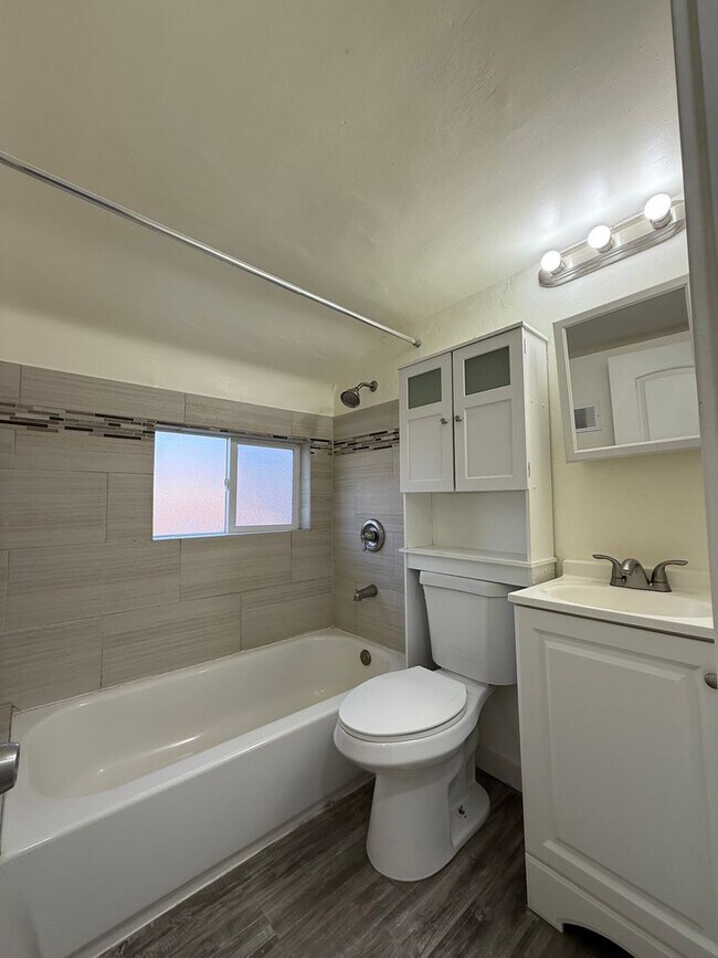 Foto del edificio - Holladay One Bedroom; 700 sq ft; Remodeled