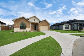 Building Photo - 2003 Marthoman Drive